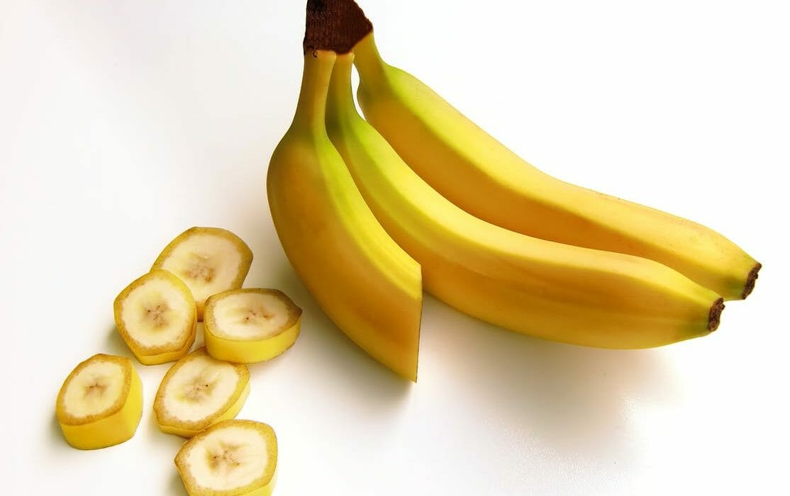 bananas-fruit-carbohydrates-sweet-38283