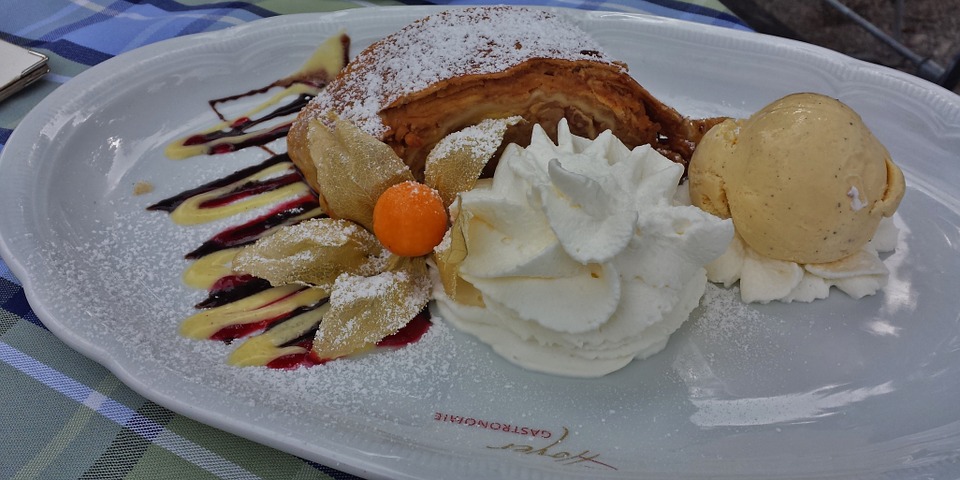 o que comer em gramado apfelstrudel