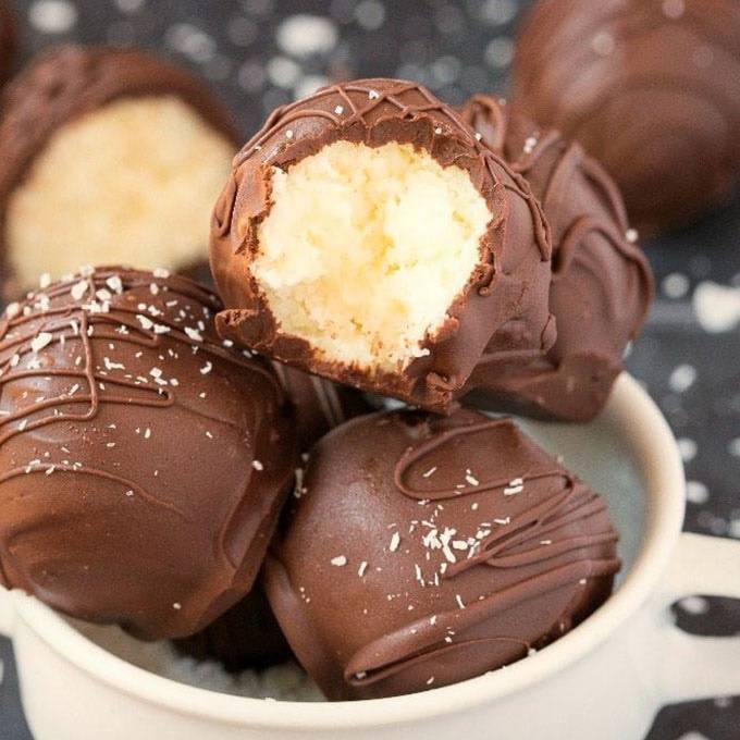 Chocolate Coconut No Bake Balls