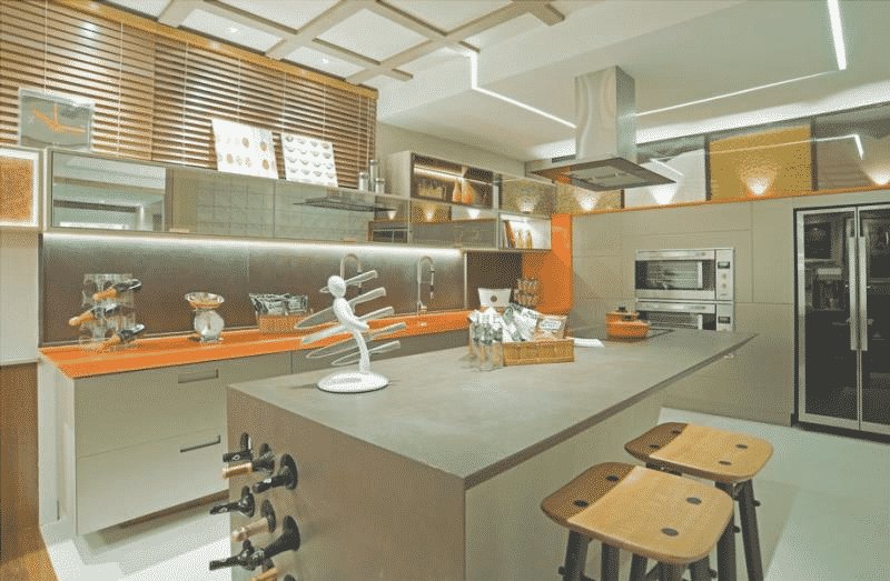 kitchen worktop in silestone orange and bright