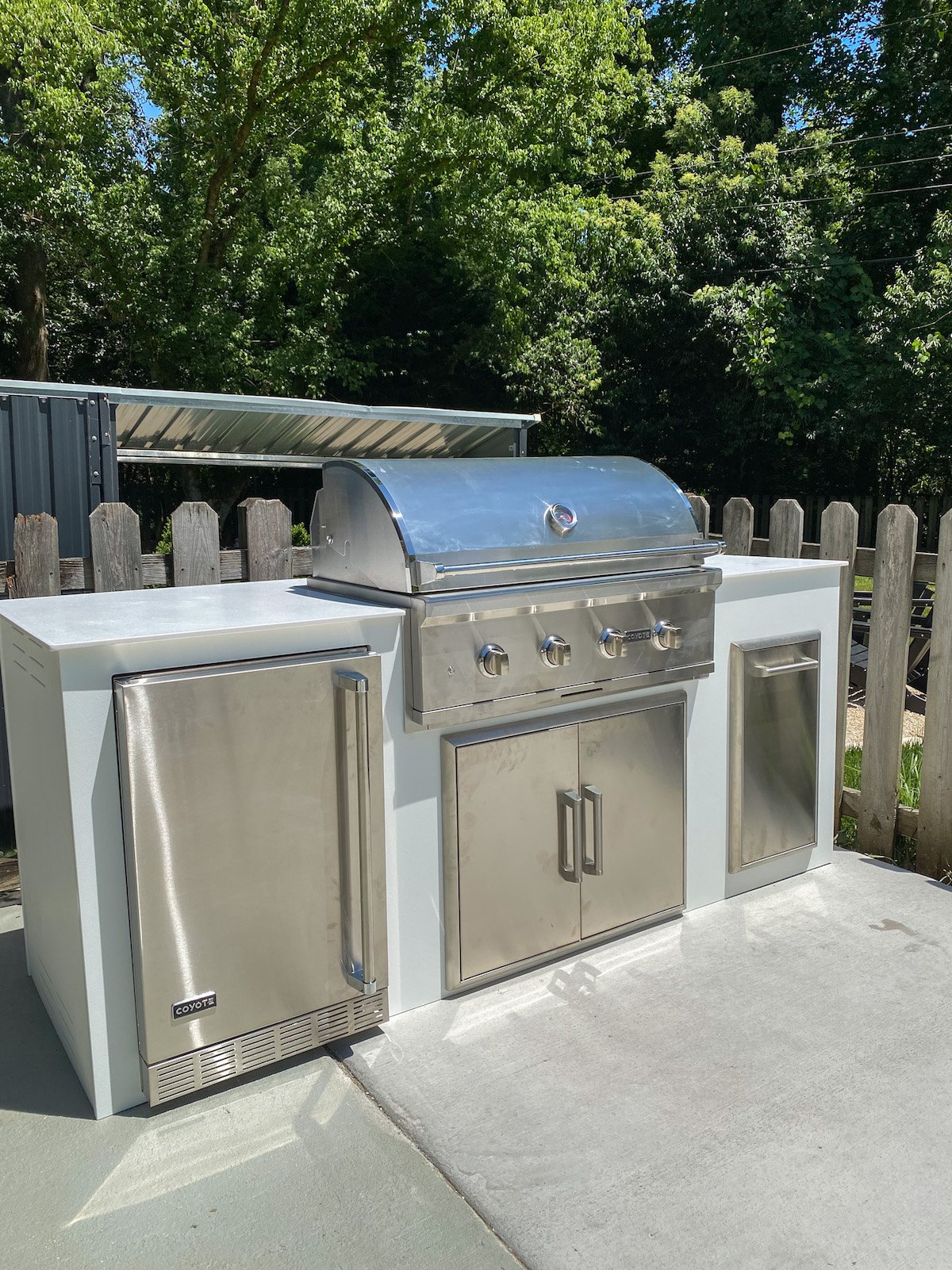 building an outdoor kitchen